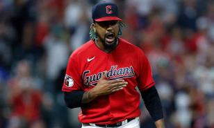 Emmanuel Clase puede dejar de ganar hasta US$26.6 millones