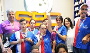 Farid y Yamil Abud ganan torneo de boliche de atletas especiales dedicado a los padres Farid y Yamil Abud ganan torneo de boliche de atletas especiales dedicado a los padres