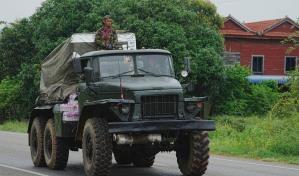 Tailandia dice que Camboya ha violado el alto el fuego acordado en la frontera