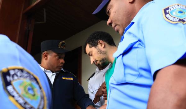 Tribunal deja en libertad a Pumarol; ser&aacute; internado en cl&iacute;nica privada