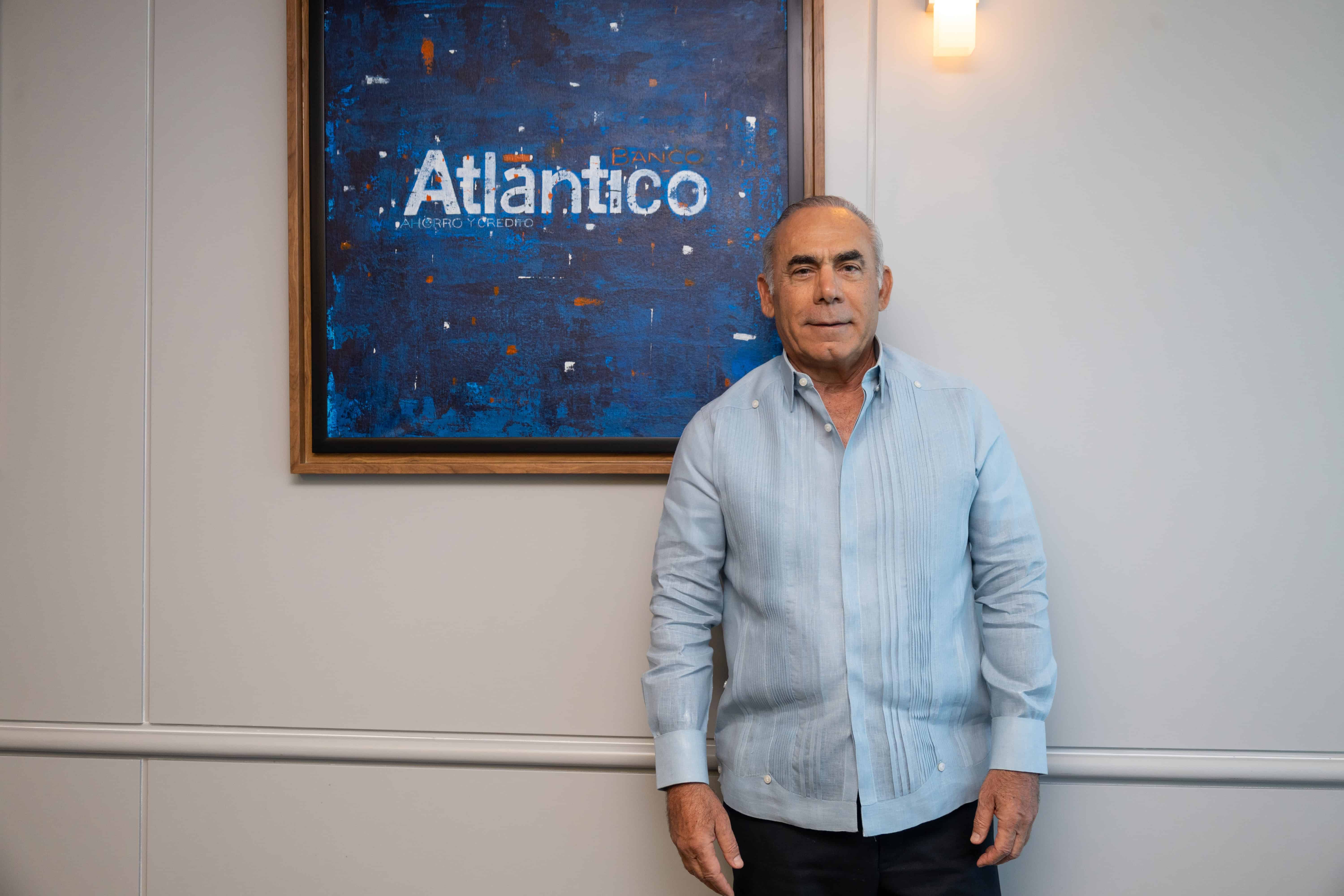 Emilio Hasbún, presidente del Banco Atlántico de Ahorro y Crédito.