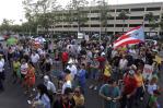 Activistas protestan en San Juan contra el operador eléctrico de Puerto Rico