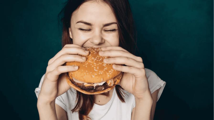 Asocian el consumo de alimentos ultraprocesados a un mayor riesgo de cáncer de pulmón