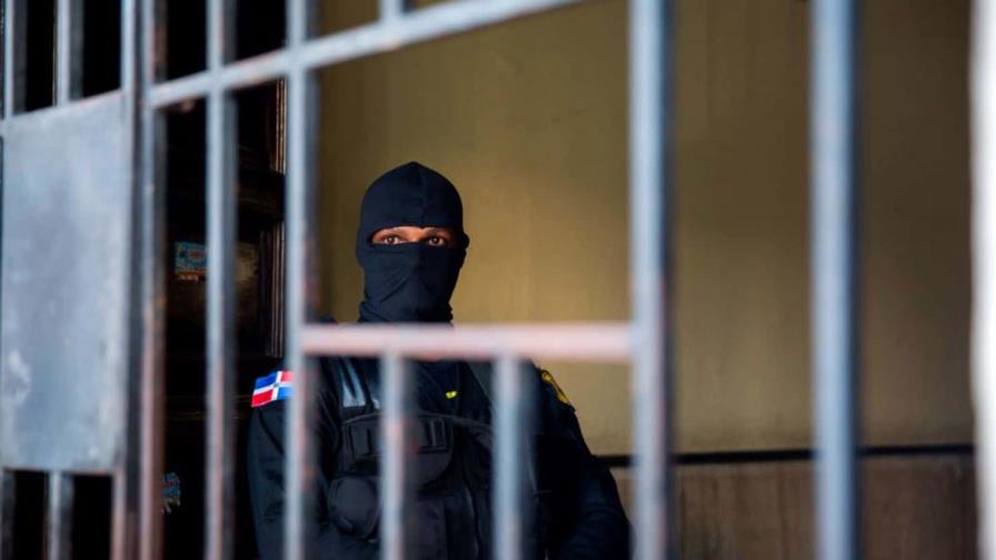 Cárcel preventiva para exfuncionario de Petro y siete personas más por caso de corrupción