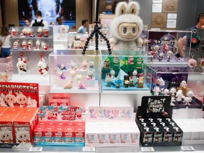 China desarticula banda que vendía muñecas Labubu falsificadas