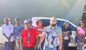 Funcionario de Obras Públicas en Dajabón es apresado transportando 10 haitianos indocumentados Funcionario de Obras Públicas en Dajabón es apresado transportando 10 haitianos indocumentados