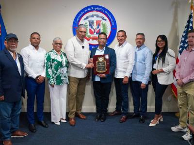 Consulado dominicano en NY reconoce a Juan Vargas Molina