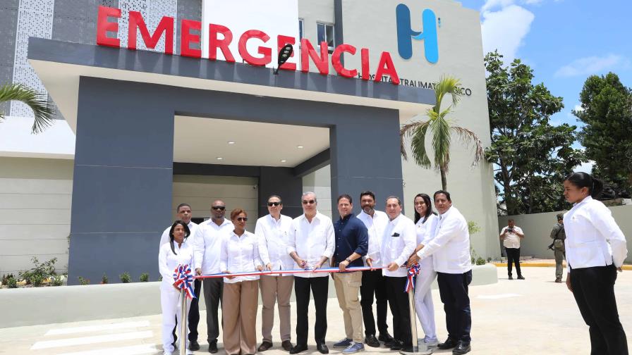 Presidente Abinader y ministro Bonilla inauguran hospital traumatológico en Higüey