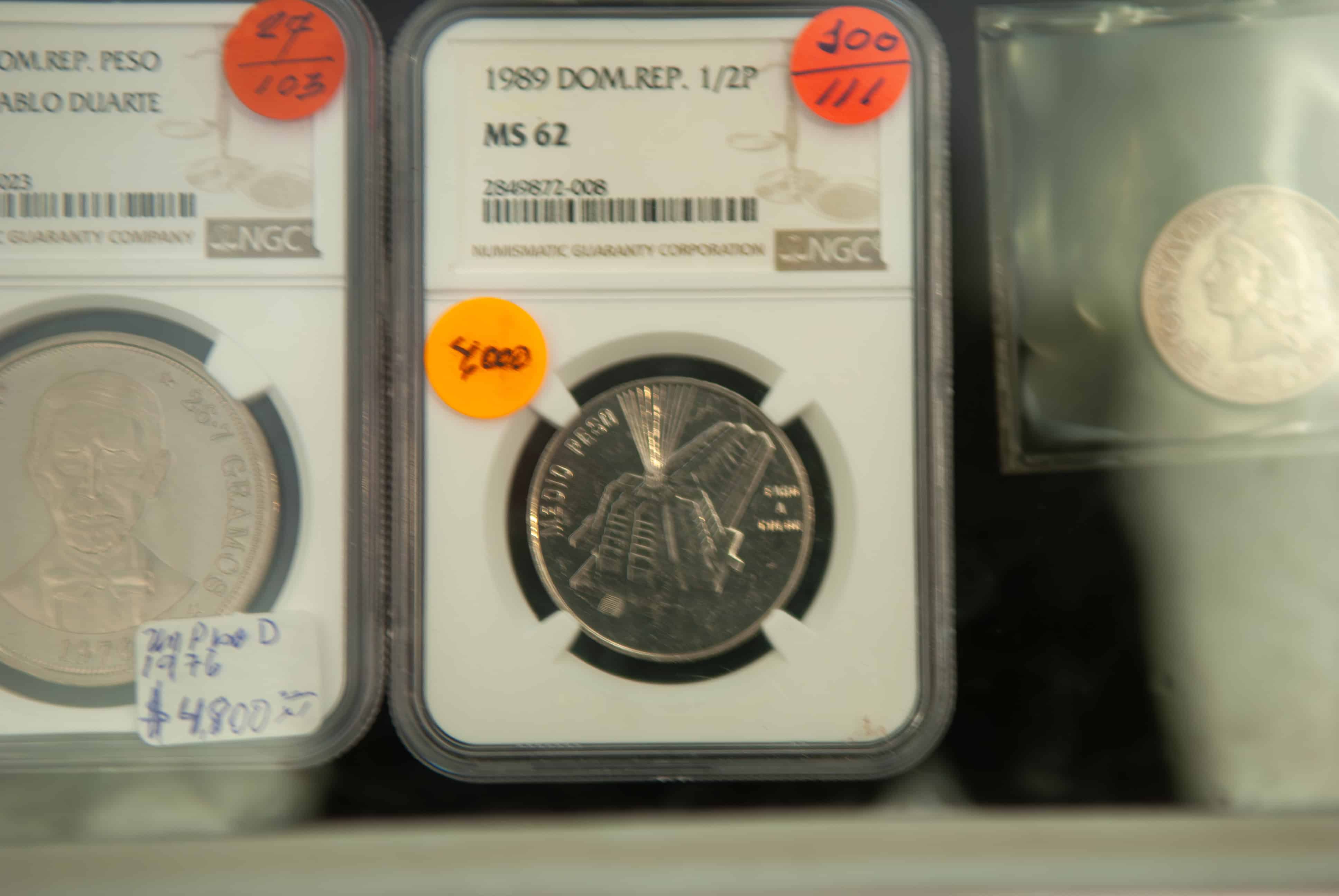 Galería 360 se llenó de visitantes atraídos por la exhibición de monedas, billetes y documentos que cuentan la historia dominicana.