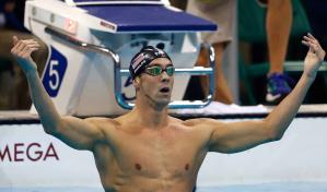 Jugadores de Baltimore Ravens solicitan clases de natación a Michael Phelps