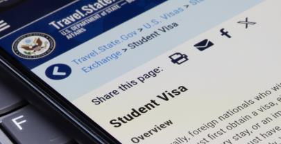 Juez de EE. UU. suspende entrada en vigor de l&iacute;mites de visa para estudiantes y periodistas extranjeros