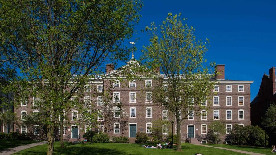 Universidad Brown logra acuerdo con Gobierno Trump para recuperar fondos de investigación