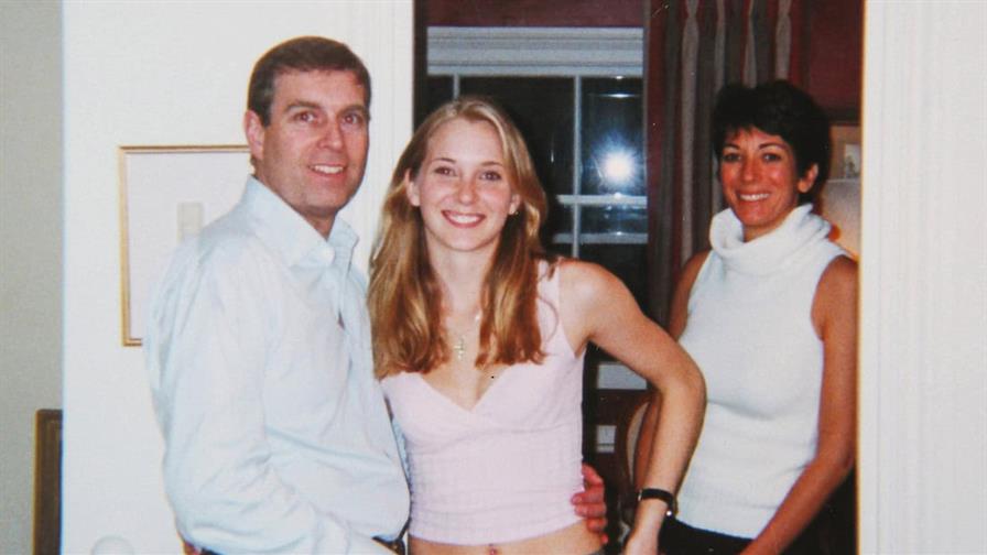 Los correos de Epstein confirman que la foto del expríncipe Andrés y Virginia Giuffre es real