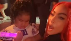 Yailin la más viral y su hija Cattleya disfrutan el concierto de Anuel