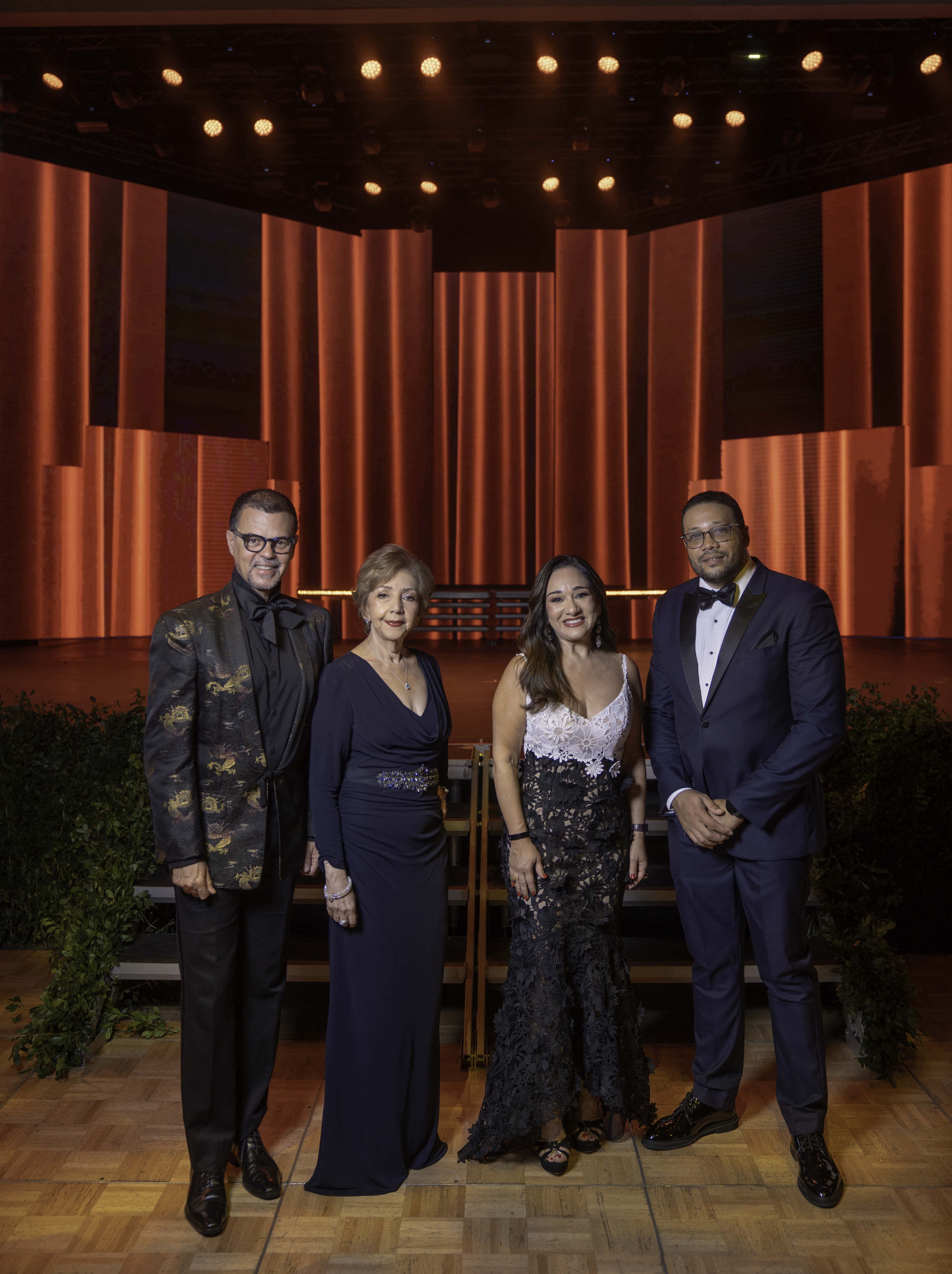 Sócrates McKinney, Mirta Sánchez, Maripily López y Dauny Sánchez