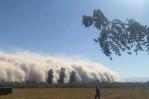 Una gran tormenta de arena y polvo cubre la costa sur de Perú