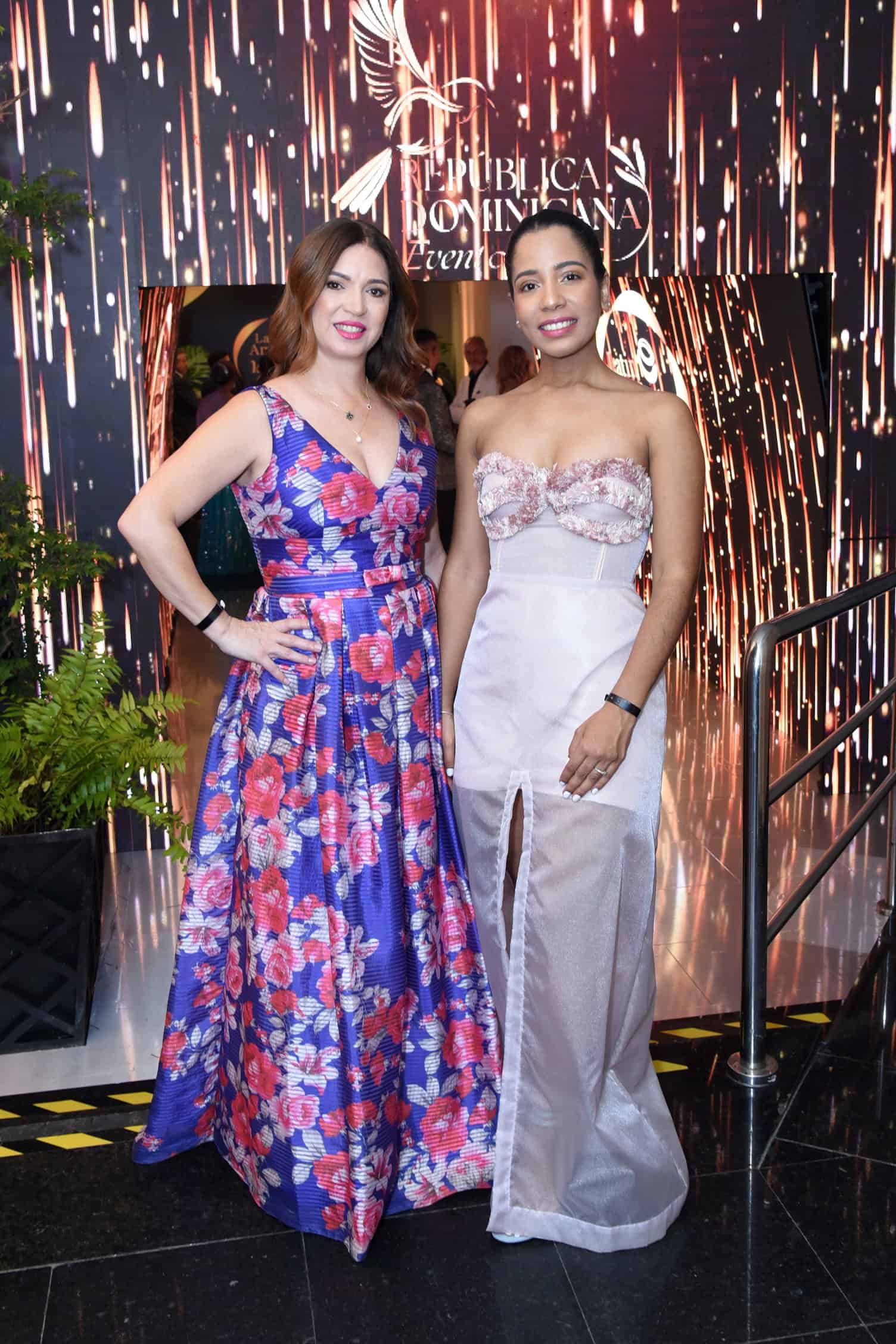 Carlota Sanlley y Patricia Acosta.