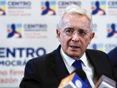 Álvaro Uribe pagará 12 años de prisión domiciliaria