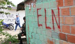 Un soldado muerto y siete heridos en ataque del ELN a base militar en el este de Colombia