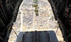 España lanza 12 toneladas de alimentos sobre la Franja de Gaza