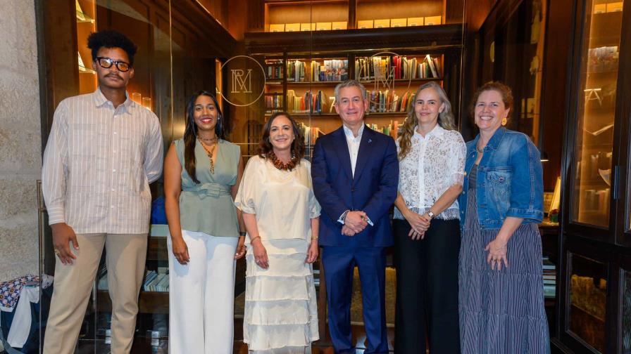 Casa Mella-Russo y Seguros SURA firman acuerdo de cooperación a favor de educación cultural en RD