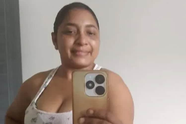 Tenía 33 años. Murió una semana después de ser apuñalada en el cuello por su expareja. La gravedad de las heridas, complicada con un neumotórax, desembocaron en su muerte. El feminicida tenía antecedentes policiales por violencia de género. El apuñalamiento ocurrió el 1 de junio en Verón, Punta Cana, La Altagracia.