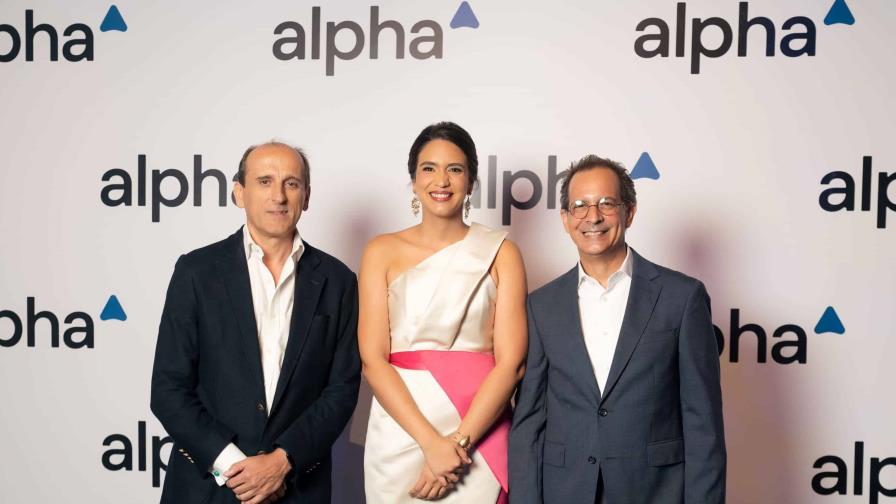 Alpha renueva su identidad y lanza app para acercar el mercado de valores a más dominicanos