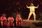 Bad Bunny abre su residencia en Puerto Rico al mundo con una lluvia de estrellas y sorpresas