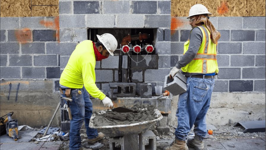 El paro sube en julio al 4.2 % en EE. UU. con una creación de empleo menor a la esperada