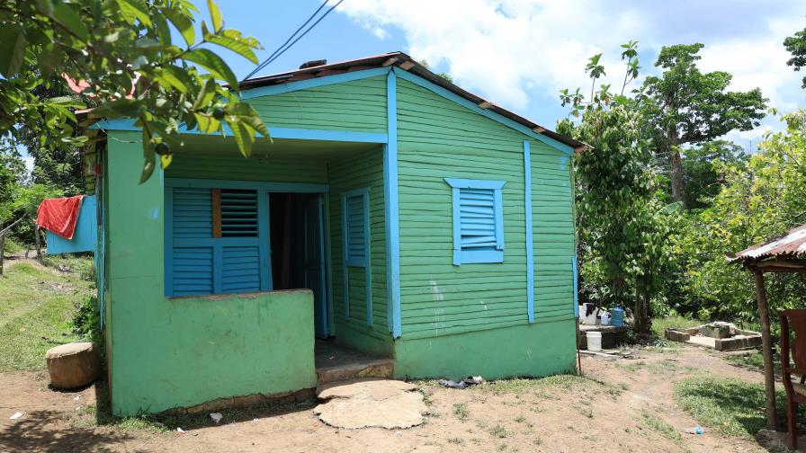 Hallan sangre en el patio de la casa donde jugaba el niño desaparecido en El Seibo