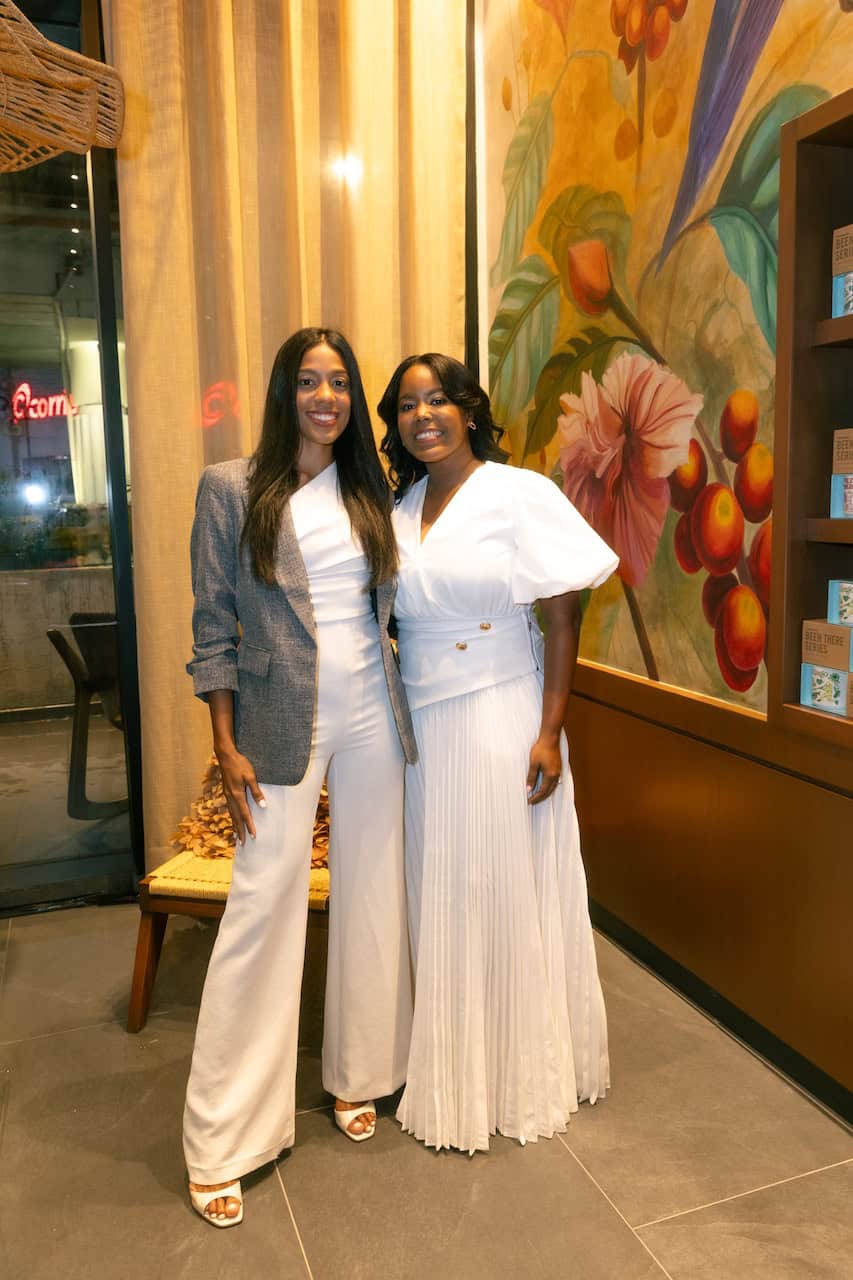 Crismerlin Domínguez y Joselia de los Santos.