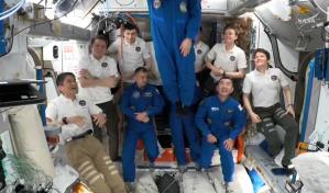 Crew Dragon se acopla con éxito a la Estación Espacial Internacional