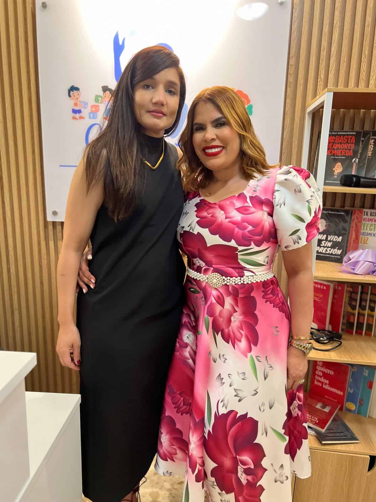 Grisel Castillo socia nuevo centro Calma Alma Kids y Andrea Belén.