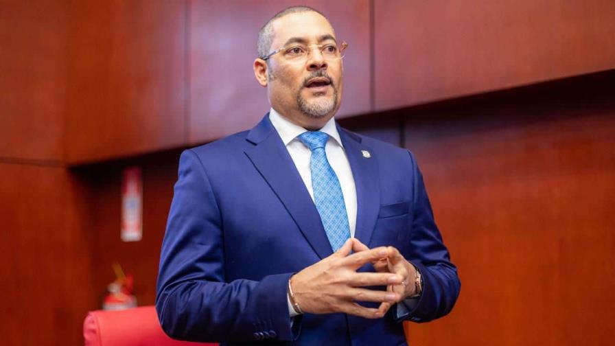 La Fuerza del Pueblo elige a Eduard Espiritusanto como su nuevo vocero en el Senado La Fuerza del Pueblo elige a Eduard Espiritusanto como su nuevo vocero en el Senado