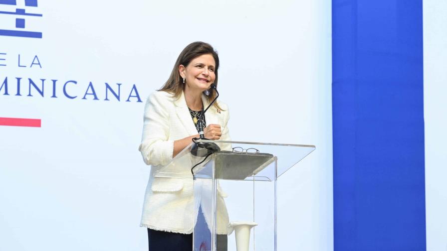 Raquel Peña destaca importancia de las zonas francas y mipymes para motorizar la economía