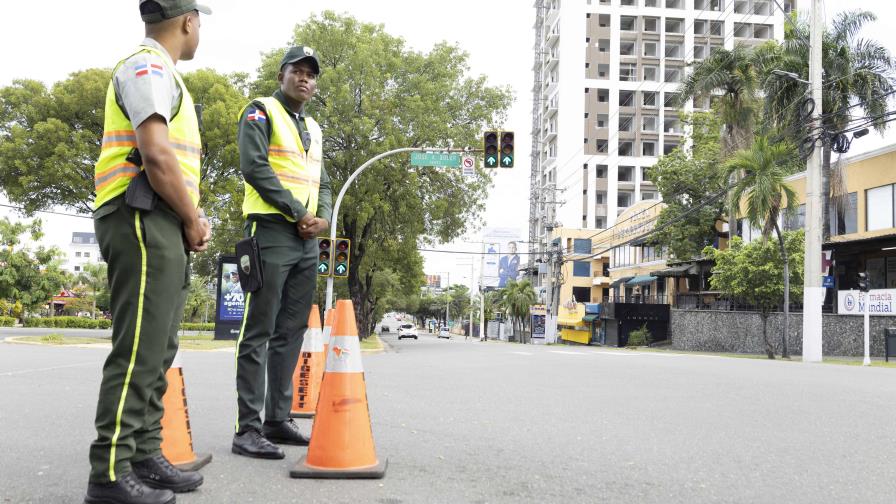 Desde hoy, cobro de RD$5,000 por mal estacionamiento en el Distrito Nacional Desde hoy, cobro de RD$5,000 por mal estacionamiento en el Distrito Nacional