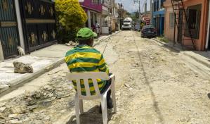 En La Javilla, de Villa Mella, la calle Jerónimo sigue esperando el asfalto