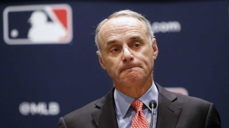 Manfred minimiza disputa con Bryce Harper por CBA