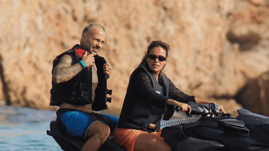 Karol G se va de vacaciones: amor, sol y bikinis en las Islas Baleares Karol G se va de vacaciones: amor, sol y bikinis en las Islas Baleares