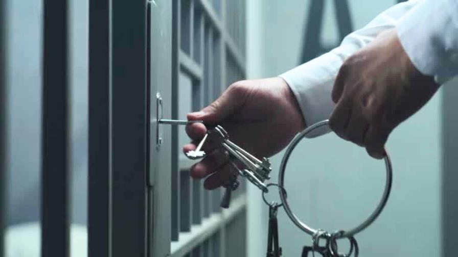 ¿Qué establece el nuevo Código Penal sobre las medidas sociojudiciales y la semilibertad? ¿Qué establece el nuevo Código Penal sobre las medidas sociojudiciales y la semilibertad?