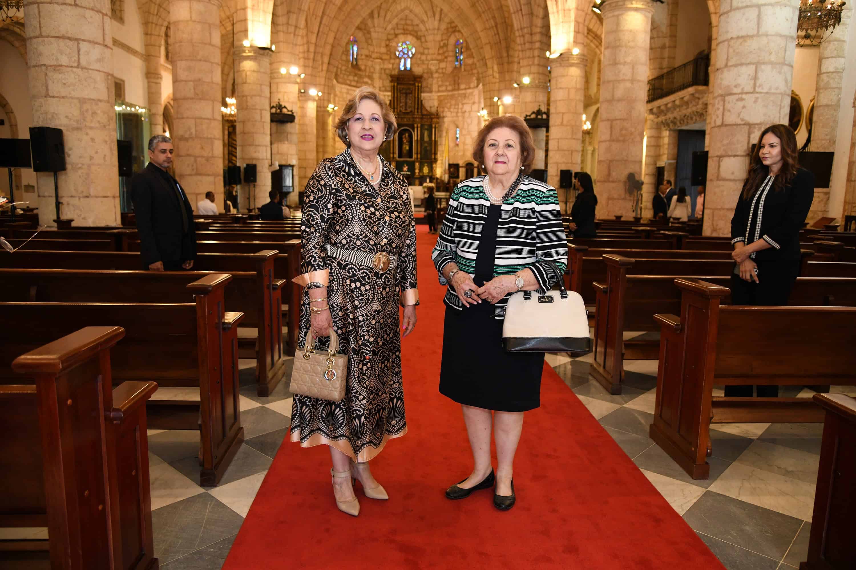 Matilde y  Roxanna Dargam.