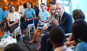 Ministro Luis Miguel De Camps realiza congreso estudiantil con las 18 regionales