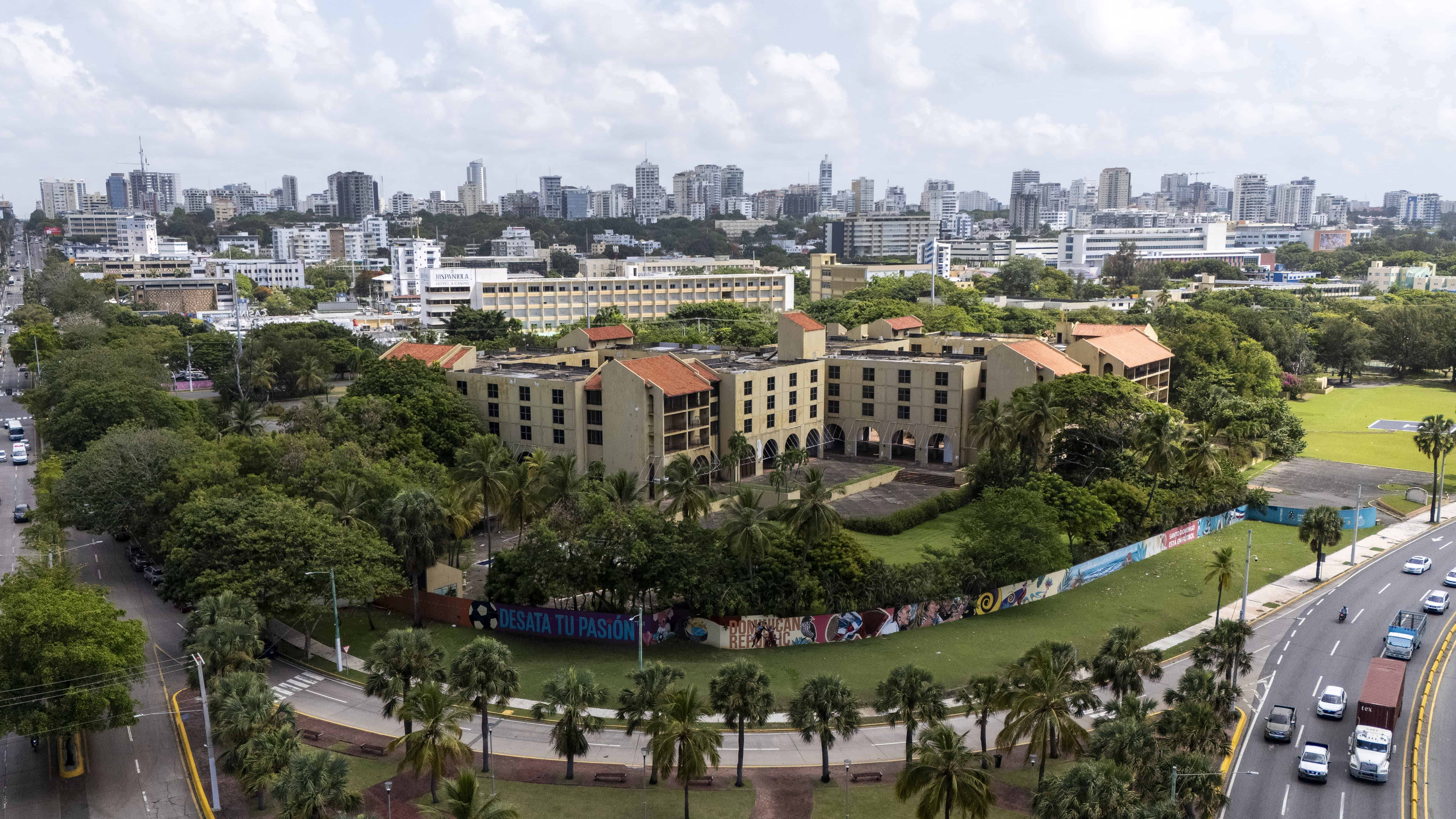 Aquí, en el viejo hotel Santo Domingo, se construiría un moderno centro de convenciones.