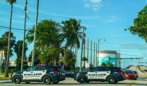 Detienen en aeropuerto de Florida a sospechoso con un rifle de asalto cargado y cuchillos Detienen en aeropuerto de Florida a sospechoso con un rifle de asalto cargado y cuchillos