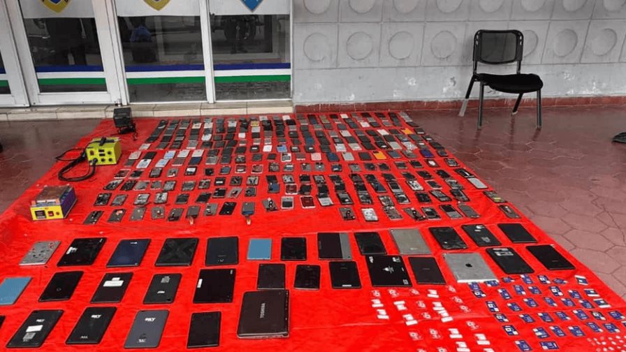 Policía captura en Santiago a un hombre con 155 celulares presuntamente robados