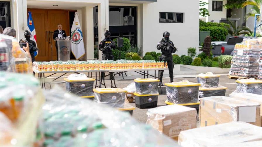 DNCD decomisa 137 kilos de cocaína líquida, el mayor cargamento de esta droga en el país DNCD decomisa 137 kilos de cocaína líquida, el mayor cargamento de esta droga en el país