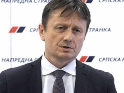 Un ministro serbio sufre derrame cerebral en directo en televisión