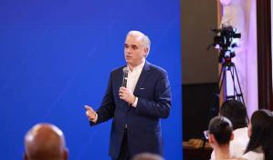 Abinader y Luis Miguel De Camps explican falta de cupo escolar en La Altagracia y Santo Domingo