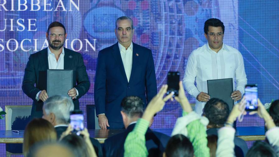 RD firma acuerdo con la asociación de cruceros de Florida y será sede de importante evento en 2026
