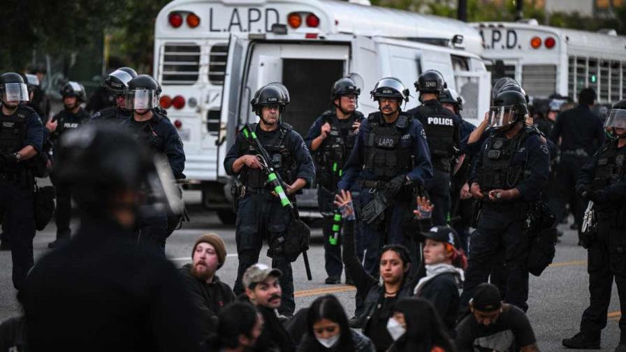 Defensores de los derechos civiles instan a migrantes de Los Ángeles a denunciar redadas